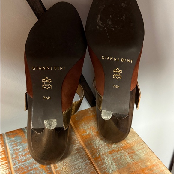 Gianni Bini Bronze and Gold Heels - Picture 6 of 10